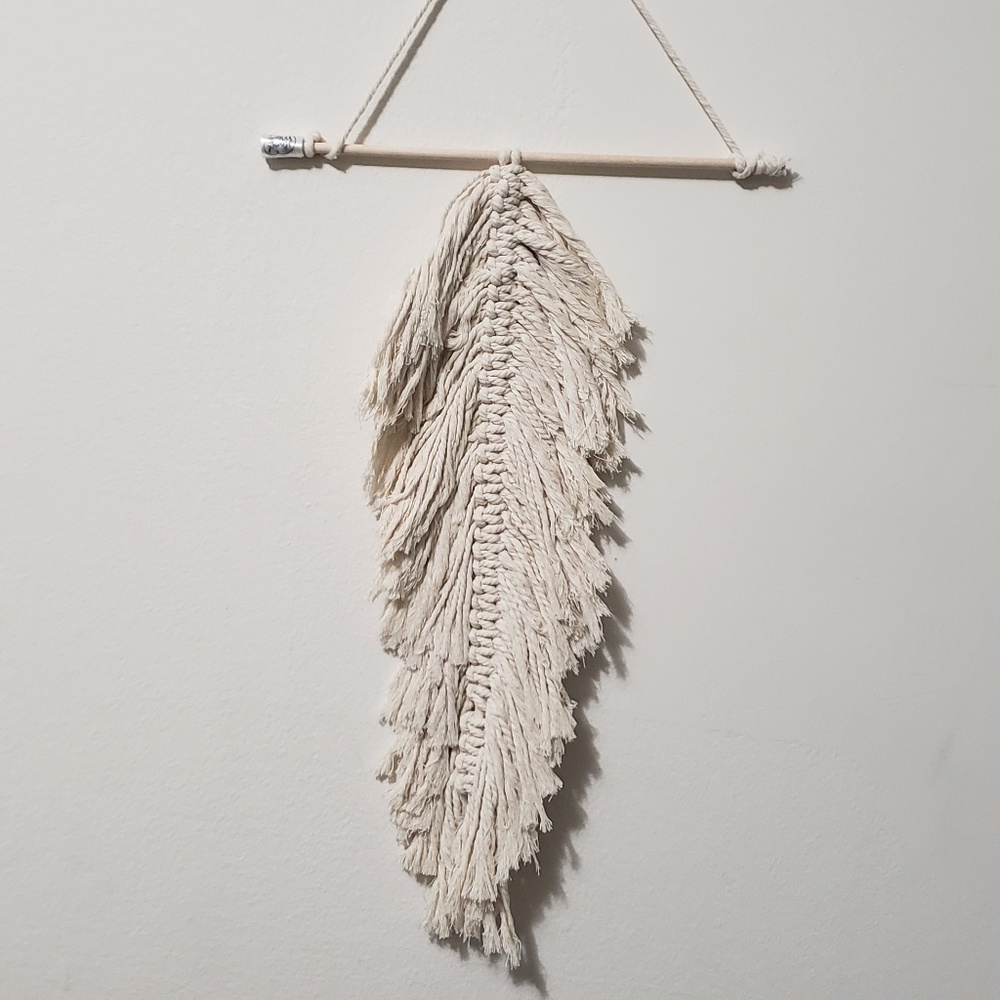 Handmade Macrame Feather - Picture 2 of 2